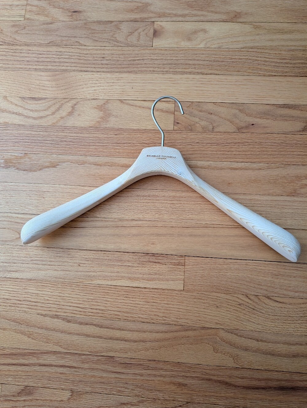 Bruno Cucinelli Cashmere Wooden Padded Shoulder Hanger - Natural Wood